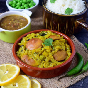 Daaler Bodi diye Lau Ghanto (Bottle Gourd mix with lentil dumpling)